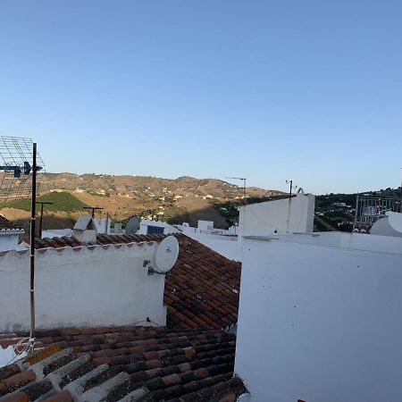 Cerezo'S House - Terrace & Jacuzzi Villa Frigiliana Exteriör bild